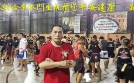 刘家辉复出亮相69岁老牌功夫明星获奖，感人友情暖人心