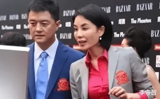 王菲无开演唱会计划，陪李嫣做手术，李亚鹏再婚后忙挣钱没陪女儿（王菲李亚鹏最近消息）