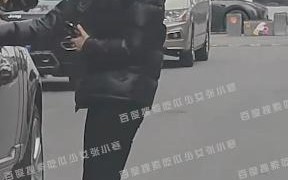 年近50的李小冉瘦成纸片人 网友表达关心和担忧
