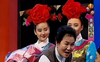 春晚一句台词识破潜伏间谍，赵丽蓉去世23年后，仍被官媒发文缅怀