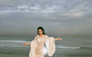 蔡依林穿白色长裙勾勒曲线身材 精彩画面超吸睛！