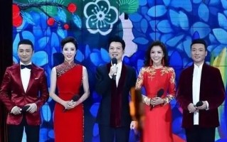 央视“最风流”女主持：将2个有妇之夫玩弄于股掌，如今怎么样了_1