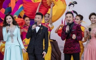 曝2024年春晚主持人阵容，任鲁豫撒贝宁挑大梁，谢娜疑似加入！