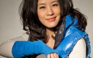 《六姊妹》争议：59岁邬君梅挑战村妇角色引发热议