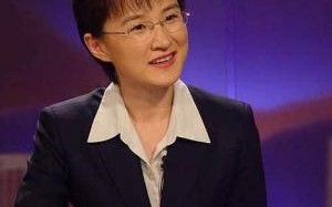 董倩