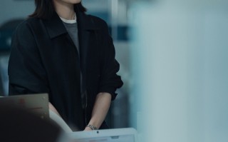 《恶意》曝正片片段 张小斐李庚希坦诚相见解心结