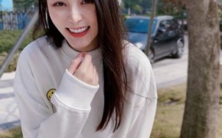 何佩瑜个人资料：从羞涩女孩到《一路向西》女星的蜕变