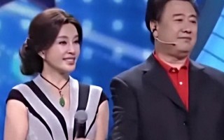 离婚34年，这次高调认爱的刘晓庆陈国军，联手给娱乐圈上了一课