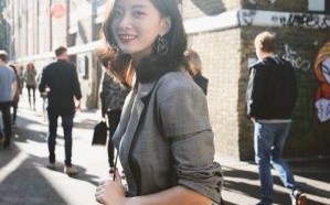 逆袭人生：从越南难民到NFL豪门老板娘的真实故事
