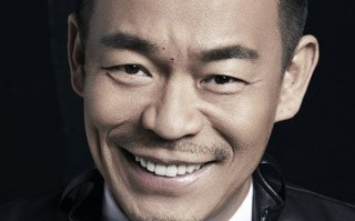 他，26岁上春晚走红，得罪杨坤20年不说话，55岁至今未婚