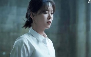 姜汉娜的清纯形象与大尺度电影的反差，探讨现象与作品深度分析