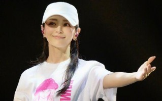 滨崎步回应儿子生父传闻：不是马斯克