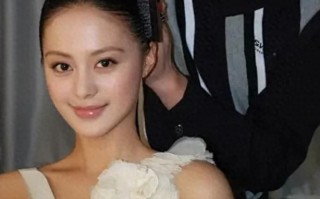 她是胡歌深爱、刘烨难忘的女人，受央视力捧多年，至今都没能走红