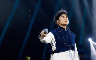 专业科普：登上春晚的海来阿木为何被指抄袭黄家驹？到底是否抄袭（海来阿木的歌好听吗?）