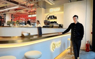 他是TVB视帝有生意头脑，逆市开6家门店，煮咖啡给老婆，前女友走宝（tvb视帝有哪些人）