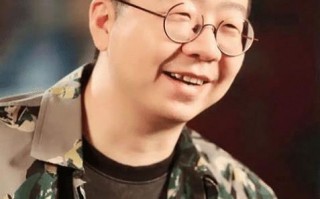 李诞卖穿戴美甲，评论区却一片负面，曾经的脱口秀红人口碑已崩