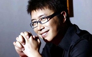 庞龙：凭一首歌赚2亿，上4次春晚后忽然“落寞”，今怎样了？
