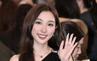 TVB前女星王君馨顺利诞下女儿，选择自然分娩十小时，表现勇敢无惧挑战