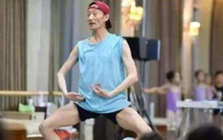 48岁“巨婴”郭冷：除了跳舞，连衣服也不会洗，年入百万无人敢嫁（郭泱个人资料简历）