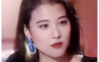 周海媚写真揭秘：50岁不敌岁月，曾否拍过三级片？