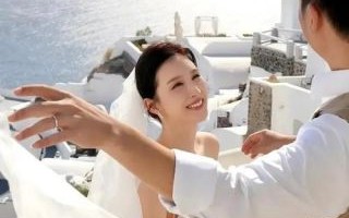 香港女星袁嘉敏追求真爱，投资高端会所寻婚，网友直指目的明确，高价会费引发热议
