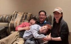 张檬晒儿子近照称其为“天使宝宝”，透露已有二胎计划，情感满满母亲角色展现