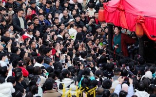 谁说这届年轻人不想找对象？郑恺加盟《非诚勿扰》来“说媒”