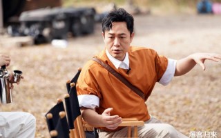 张颂文迎48岁生日，录制真人秀，庆生方式独特，引发热议