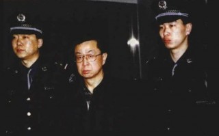她是赖昌星的“头牌公关”，长相美艳、身材火辣，最终结局如何？