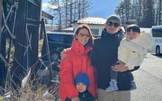 TVB男星邵卓尧60岁再婚，幸福瞬间引发热议