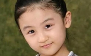 有种“换脸”叫童星陆子艺，曾被成龙抱上春晚，却因为长残被群嘲退圈，如今她变成这样！