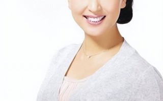 演员闫学晶直播“哭穷”引争议