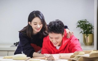 冯绍峰带娃参加运动会，5岁儿子正脸曝光，一看就是赵丽颖亲生的（冯绍峰孩子判给谁了）