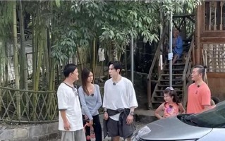 钟丽缇小女考拉和后爸再录“爸爸去哪儿”，低胸装出镜遗传好身材（钟丽缇和考拉参加的综艺节目）