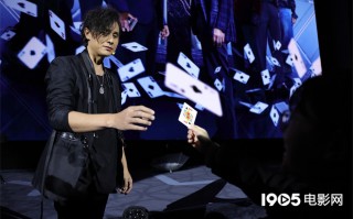 《惊天魔盗团3》首映 黄子弘凡现场演唱推广曲