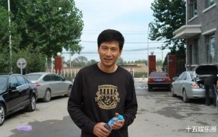 出道36年不温不火，老婆却靠一首歌吃了35年，如今成春晚常客（出道36年不温不火的女明星）