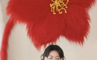 赵今麦双手捧脸笑意盈盈 神态灵动气质鲜活