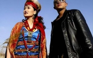 玲花与曾毅：传奇组合的感人故事与音乐之路