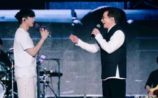林俊杰晒与成龙同台照 两人将有合唱单曲