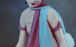 1964年，胡蝶回国的珍贵照片，人到中年气质优雅，岁月不败美人