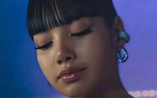 Lisa逃离欧美圈的内幕！（LISA被邀请去美国的VMA是真的吗）
