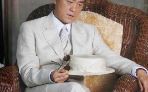何冰
