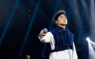 海来阿木：20岁离异丧女，25岁出道，31岁登春晚，再婚后终获幸福
