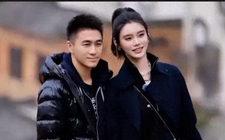 孙涛婚姻传奇：与同学李莉共度27年，17次央视春晚成功，全赖她的默默付出