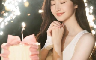 景甜庆祝37岁生日 逆光造型呈现朦胧美感