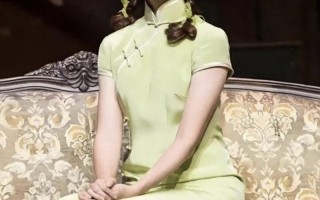 她是最干净的女演员，15年来一直没有红，可她的丈夫却是大红大紫