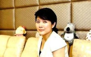 颜丙燕的爱情故事：她真正的丈夫是谁？