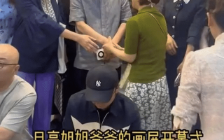 王小丫：事业巅峰期消失，56岁无儿无女，曾在病床上19字留言催人泪下