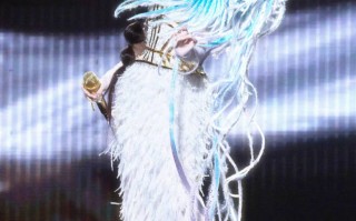 张韶涵回应裁员裁到大动脉：我这么爱你不会裁员的