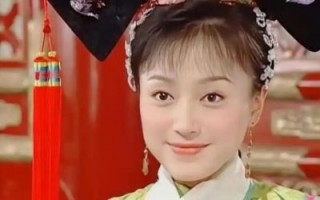 张爱玲与琼瑶：两位女作家的命运交织与时代变迁